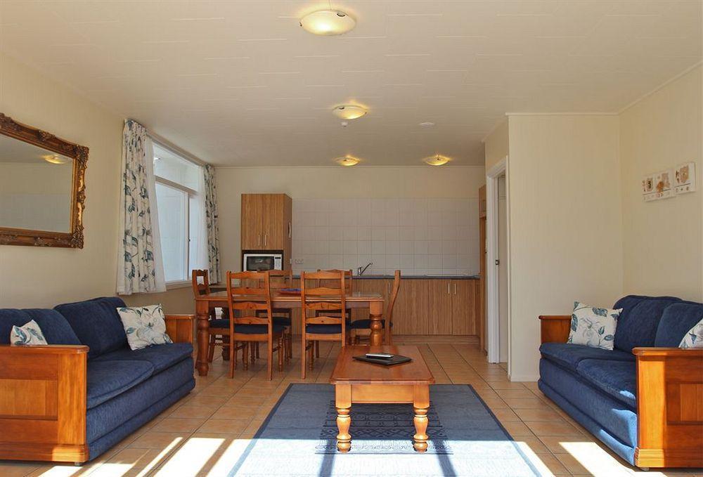 Commodores Lodge Russell Eksteriør billede