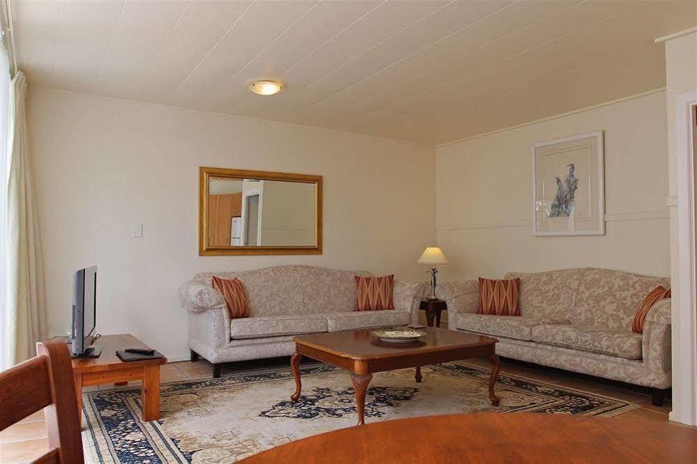 Commodores Lodge Russell Eksteriør billede
